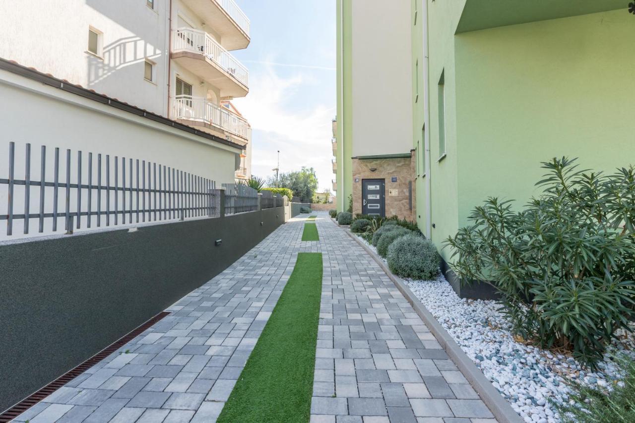 Apartman Lukiana*** Lejlighed Split Eksteriør billede