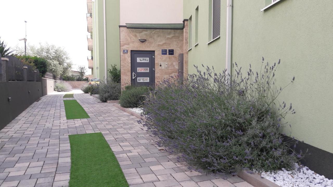 Apartman Lukiana*** Lejlighed Split Eksteriør billede